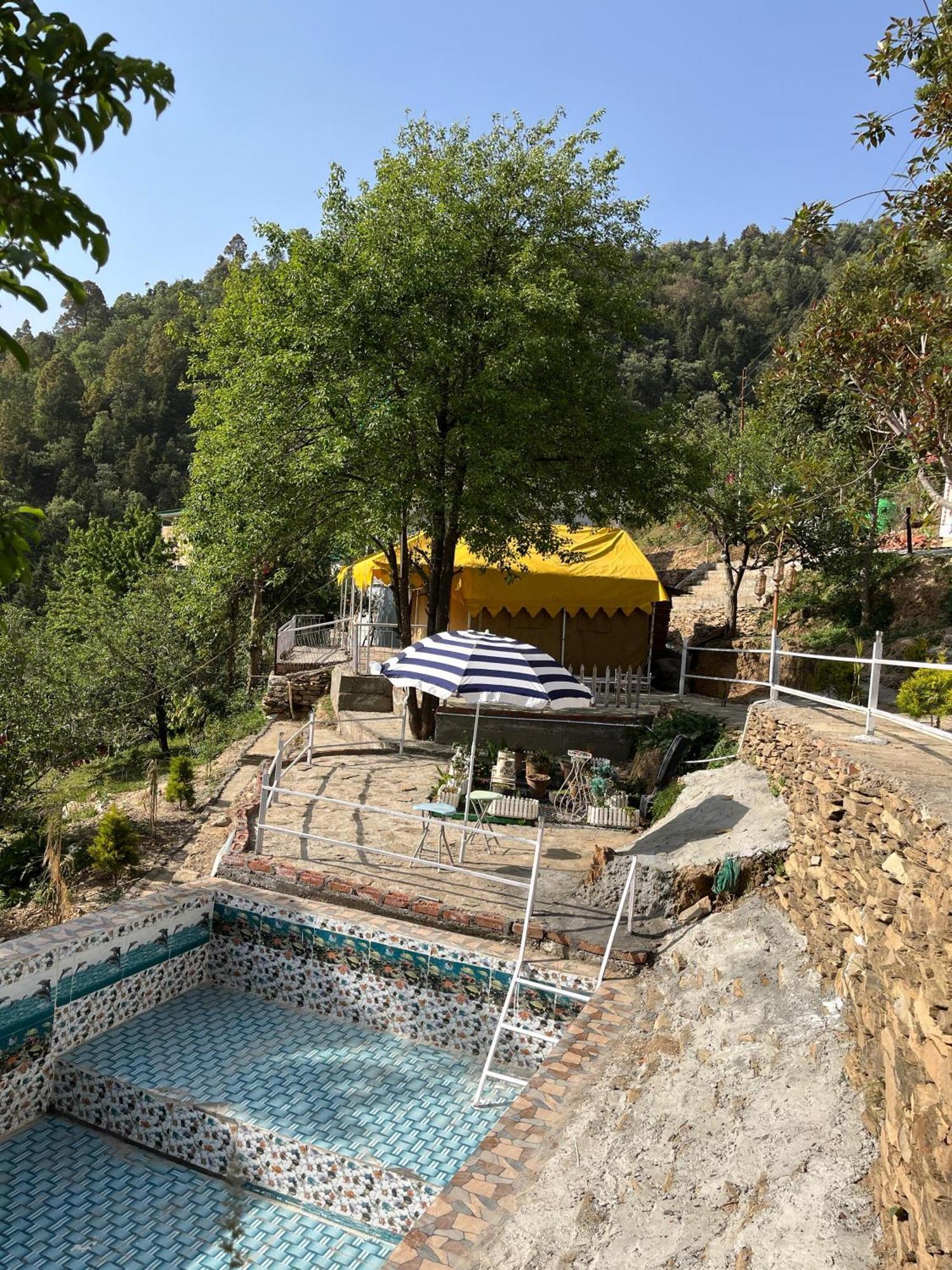 The Rare One'S Mukteshwar - Resort & Cafe Exterior photo